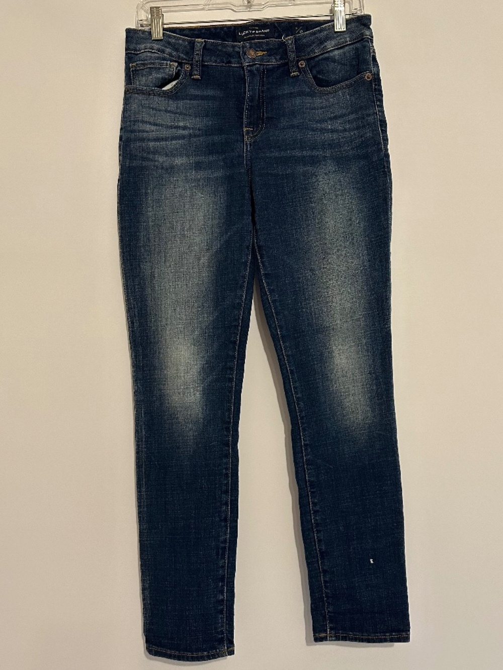 Lucky Brand Classic Dark Wash Fitted Jeans Size 6/28